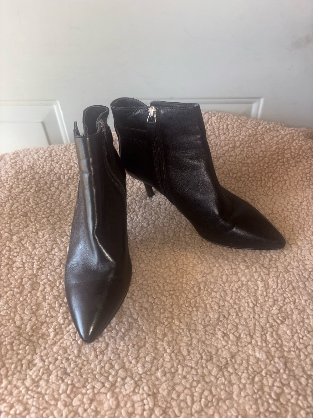 L.K. Bennett black leather kitten heel ankle boots size 37 EU 6.5 US